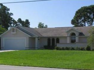 2478 SE Grand Dr, Port Saint Lucie, FL 34952