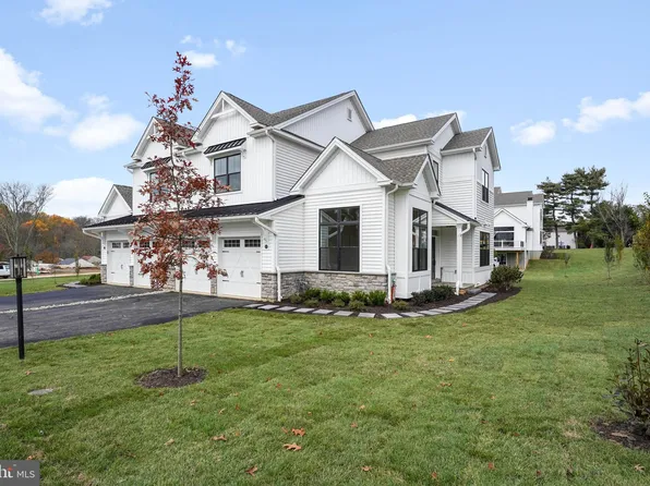 47 Sawmill Ct, West Chester, PA 19382