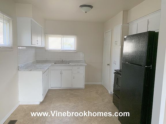 4th image of 575 Travis Dr