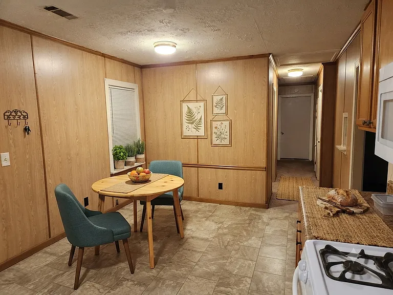 4355 Martin Ln — Photo 14