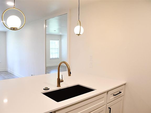 5th image of 9015 Gaylord Dr APT 60