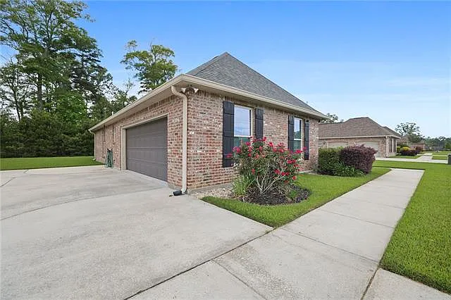 8929 Greenleaves Dr — Photo 22