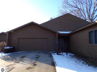 131 N Shore Dr W, Cadillac, MI 49601