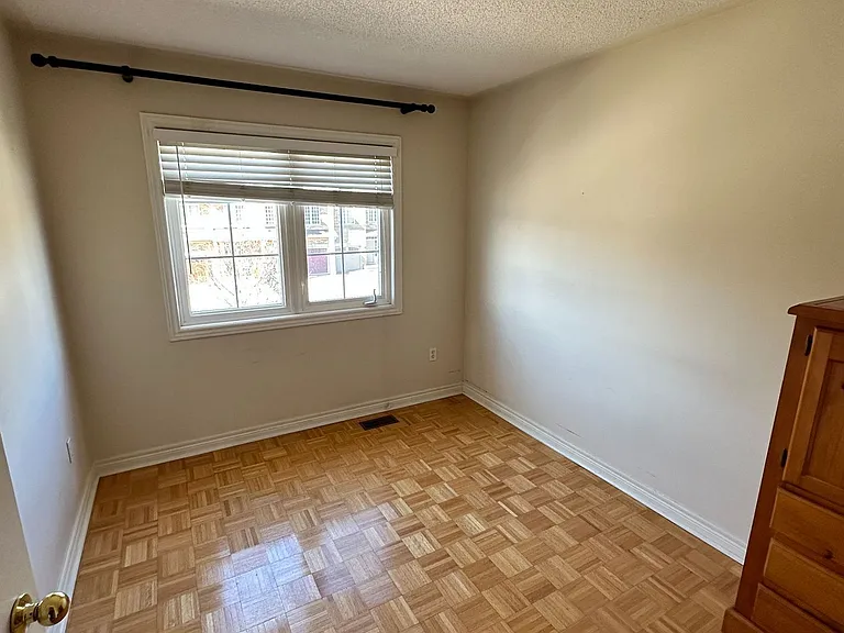 141 Foxchase Ave — Photo 18