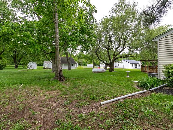 4th image of 10630 Marion Center Rd