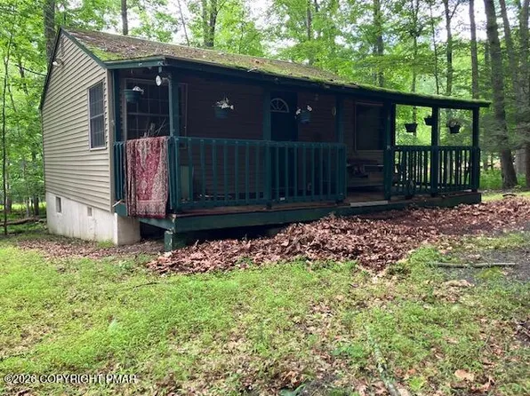 3302 Pocono Dr, East Stroudsburg, PA 18302