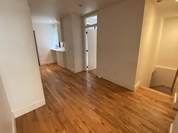4th image of 304 10th St #1