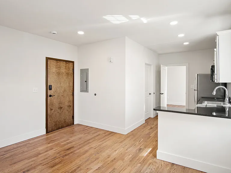 2733 E Magnolia Ave #103 — Photo 4