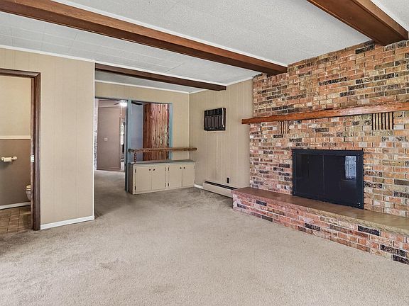 4th image of 306 W Beryl St