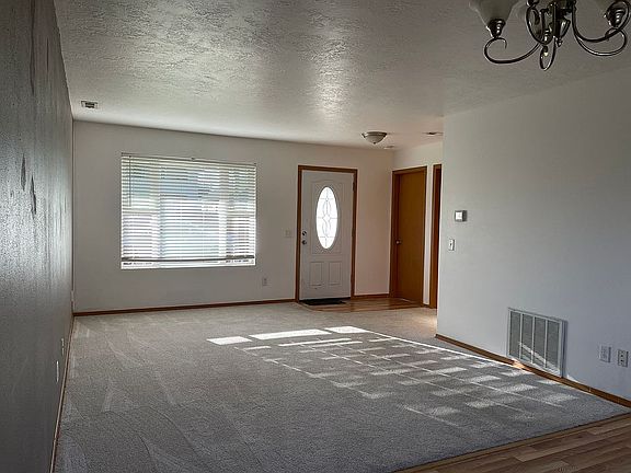 2nd image of 4702 N Cook St