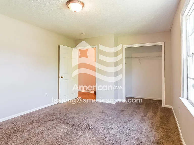 78158_012_bedroom_13675343.jpg