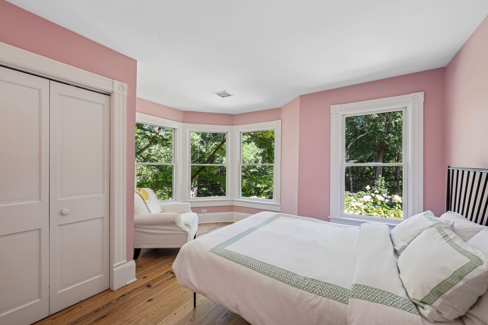  The Pink Room