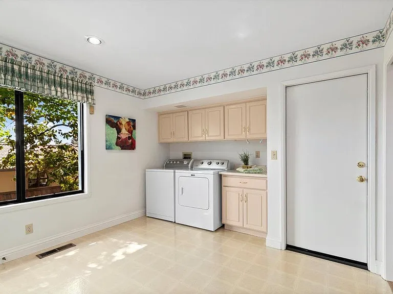 3920 Ridge St — Photo 16