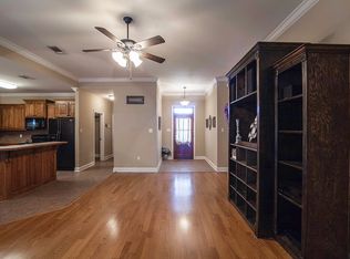 10061 Angela Dr, Denham Springs, LA 70706