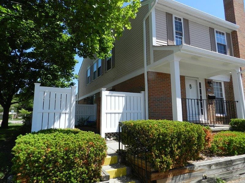 1st image of 42103 Pellston Dr
