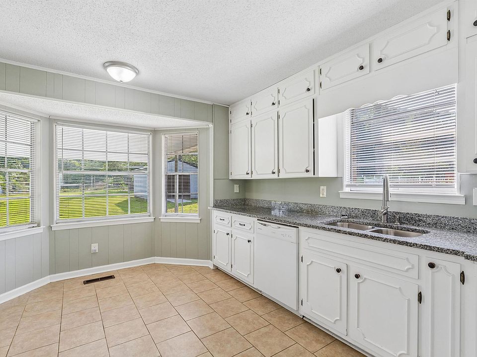 1st image of 7411 Helms Cir