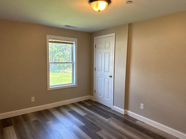 52 Myrtle Ave — Photo 6