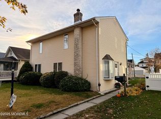411 Woodland Ave, Avon By The Sea, NJ 07717