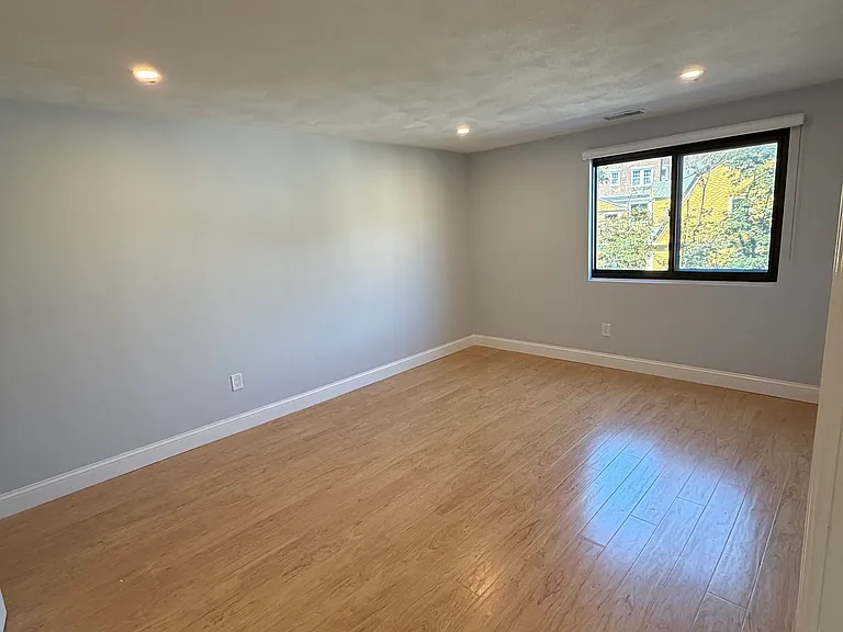 1600 Massachusetts Ave #404 — Photo 8