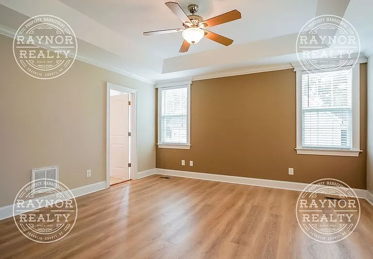90 Glen Oaks Dr — Photo 8