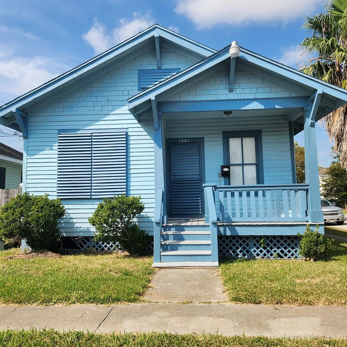 2 bed, 1.0 bath, 789 sqft, $1,500 — Photo 1