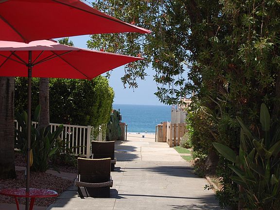 2nd image of 1660 Ocean Ave #101