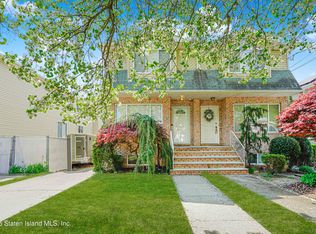 42 Sylvia St, Staten Island, NY 10312