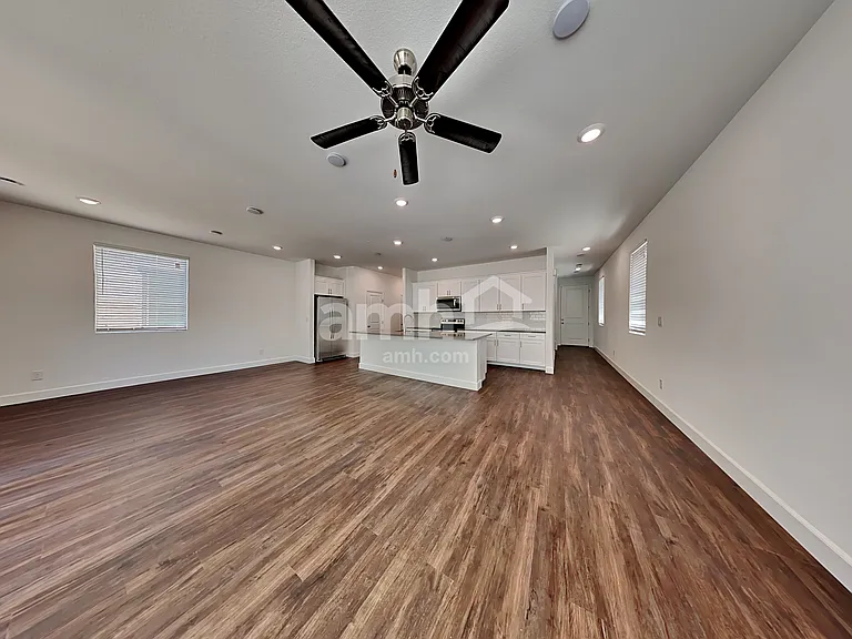 10413 Medusita St — Photo 6