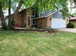 808 Lakewood Dr, Morris, IL 60450