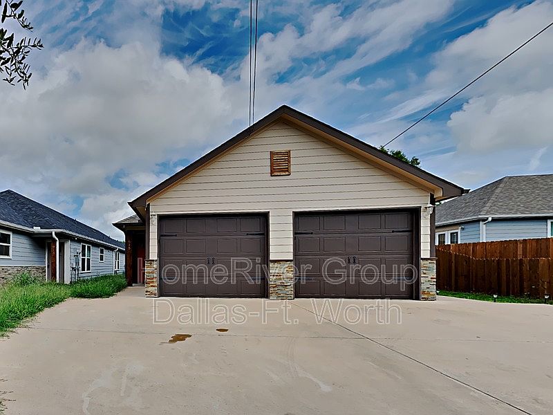 1st image of 615 E Carter St