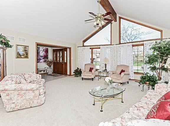 3rd image of 16862 Deer Path Dr