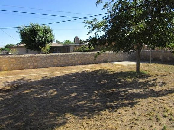 3rd image of 8132 La Paloma Cir