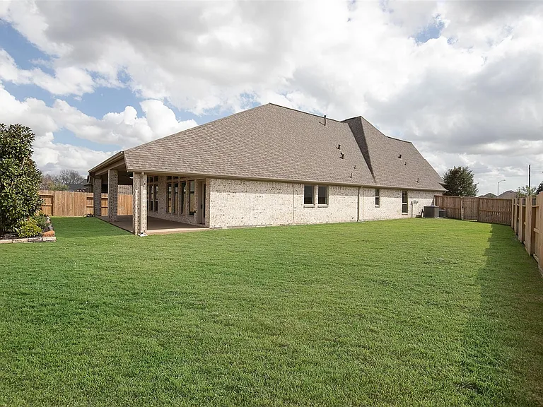 8703 Azalea Crossing Ct — Photo 4
