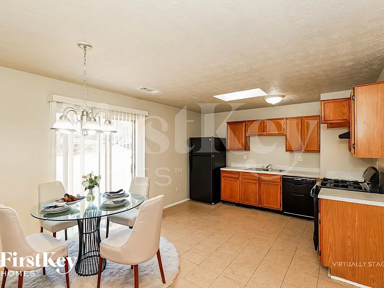 6450 Peppermill Ln — Photo 7
