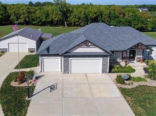15680 Metro Ave, Bonner Springs, KS 66012