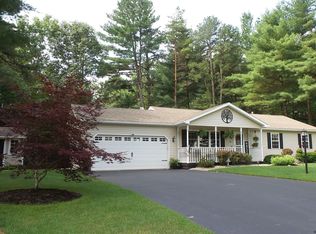 38 Fawn Ln, Queensbury, NY 12804