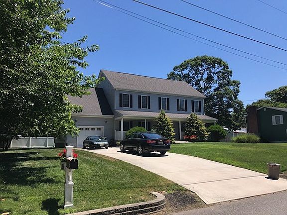 4th image of 976 Shirley Ave