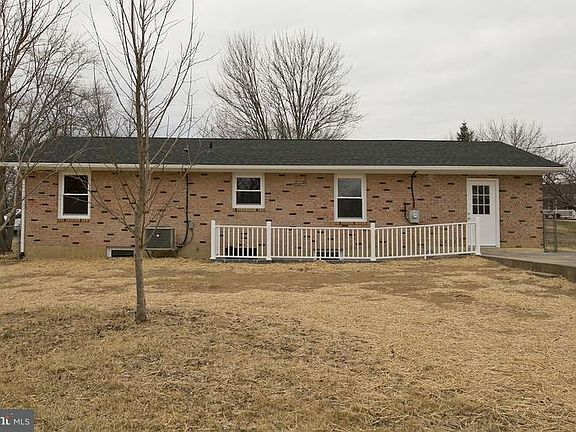 2nd image of 115 Meadowbrook Dr