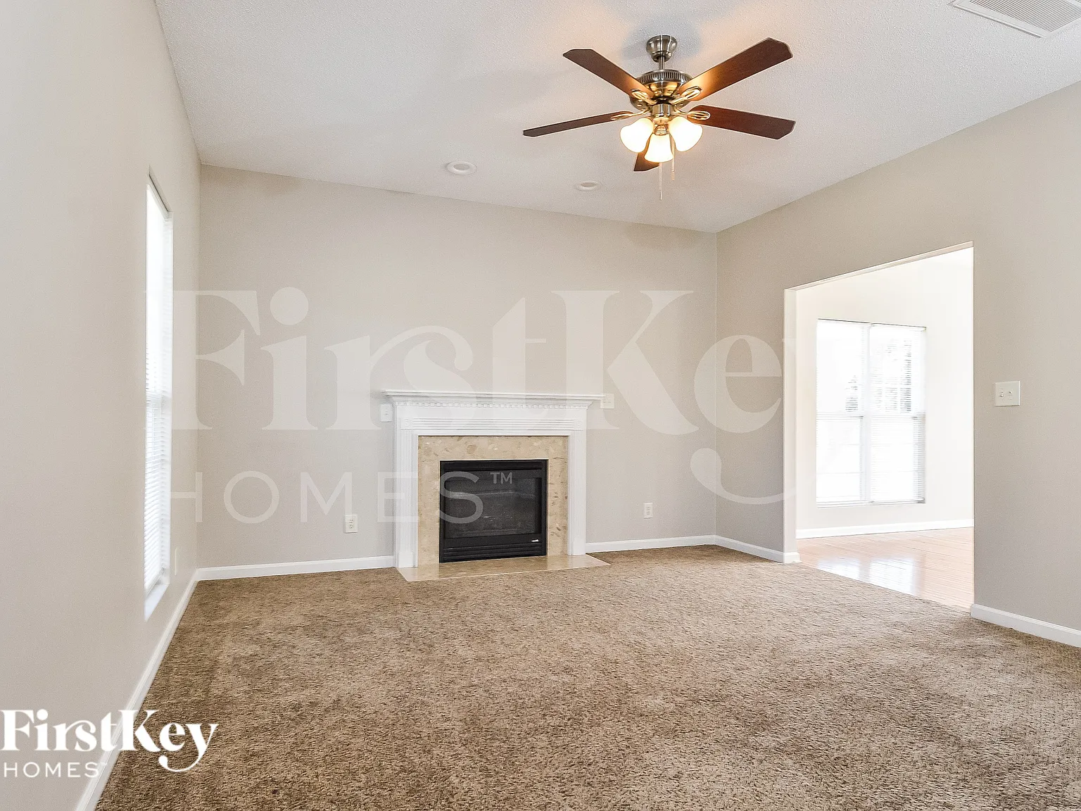 3 bed, 2.5 bath, 1802 sqft, $2,160 — Photo 3