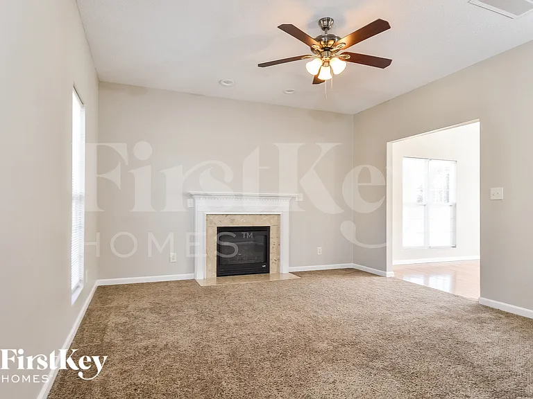 3978 Park Springs Dr — Photo 3