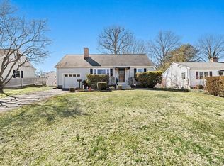 6 Shamrock Ln, Norwalk, CT 06850