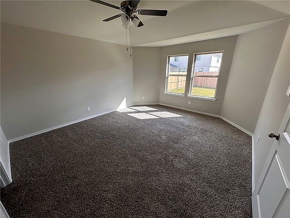 4th image of 1154 Canton Dr