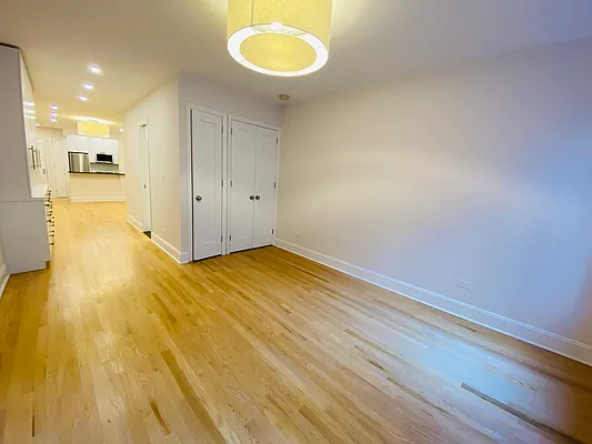 Rented by Metropolis Real Estate of Manhattan | media 14