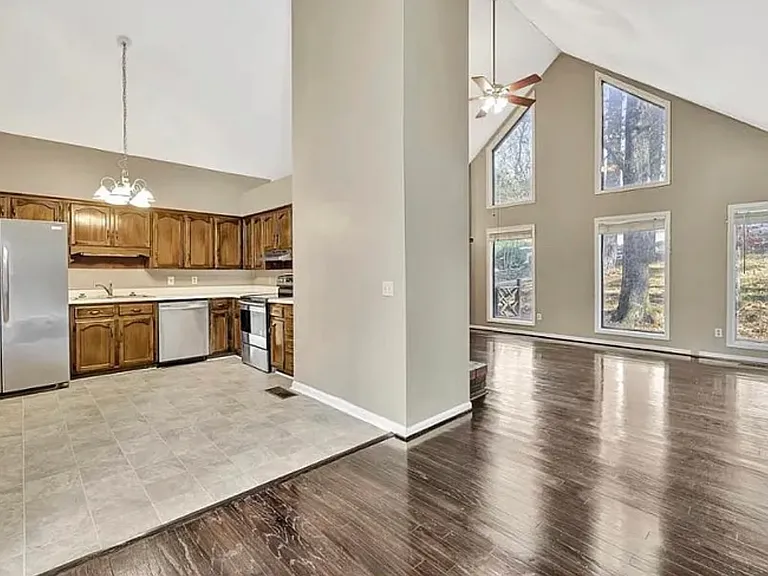 2828 Adams St — Photo 10