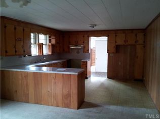 936 Southerland St, Henderson, NC 27536