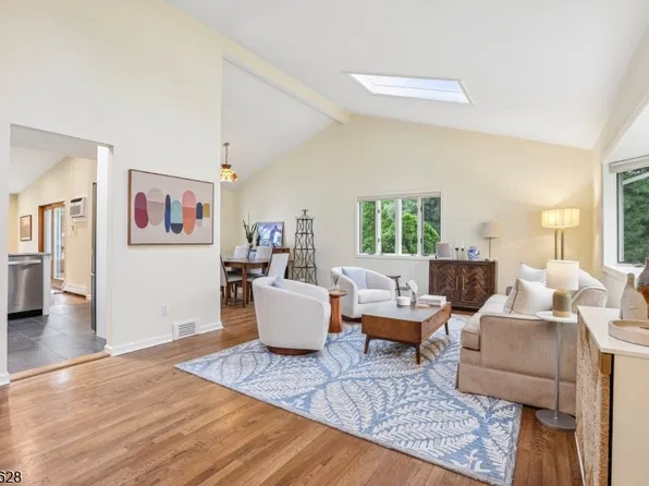8 Mountain Way, Cedar Grove Twp., NJ 07009