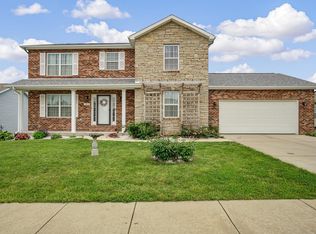 1206 Castle Green Dr, Waterloo, IL 62298