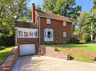 904 22nd St S, Arlington, VA 22202