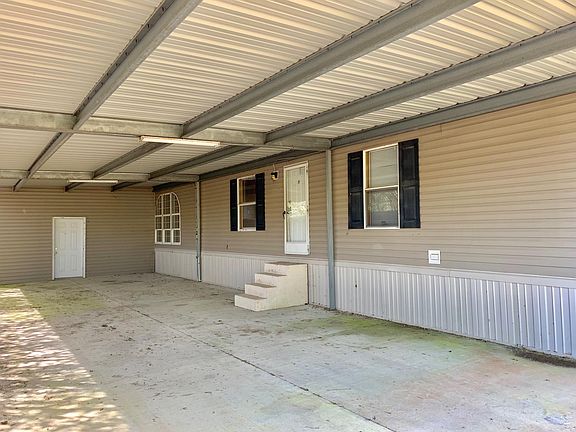 5th image of 1920 E Milton Ave