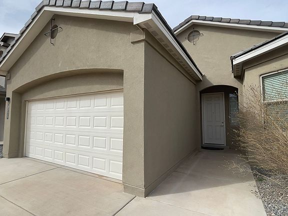 4th image of 2705 Camino Plata Loop NE